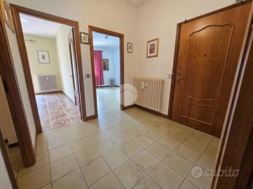 3 LOCALI A LOMBARDORE
