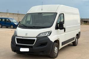 Peugeot Boxer 2.2 Blue-HDi 333 L2H2 Pro