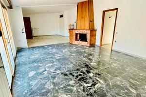 ECCEZIONALE APPARTAMENTO 3º p - CENTRALISSIMO