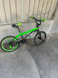 BMX MBM instrinct Freestyle 20”