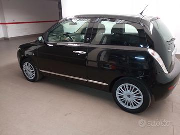 lancia Ypsilon anno 2008