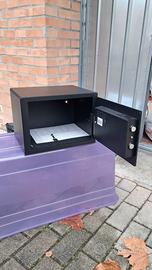 Cassaforte da muro digitale