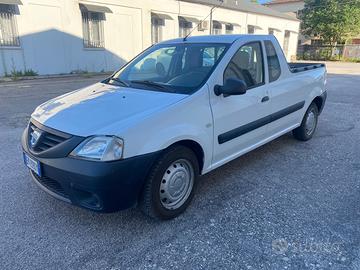 Dacia logan pick up -fiat strada