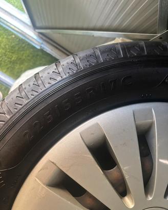 Cerchi ,copricerchi e gomme mercedes vito