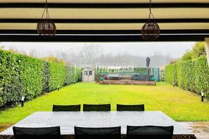 VILLA A SCHIERA CON PISCINA, TAVERNA E BOX DOPPIO