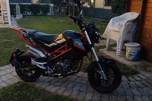 Benelli TnT 125