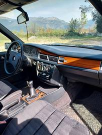 Mercedes 190E 2.0 benz 
