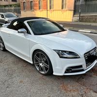 AUDI TTS 272cv