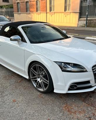 AUDI TTS 272cv