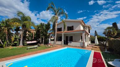 Splendida villa con piscina