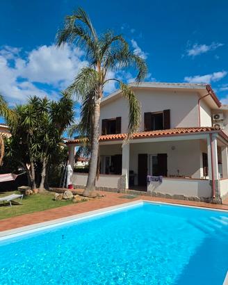 Splendida villa con piscina