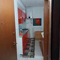 Stanza con cucina libera subito