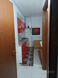 Stanza con cucina libera subito