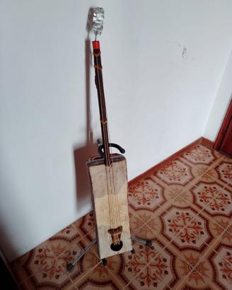 guembri strumento africano 