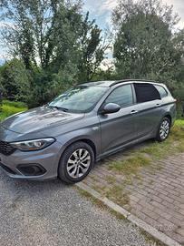 Annuncio Auto