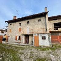 CASA INDIPENDENTE TRICAMERE CON ANNESSO FABBRIC...