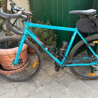 Bici gravel Kona mod Rove DL
