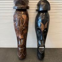 Coppia di maschere africane in legno.
