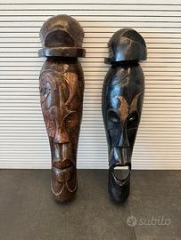 Coppia di maschere africane in legno.