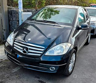 MERCEDES Classe A (W/C169) - 2011