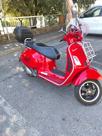 Vespa GTS 300