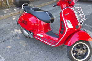 Vespa GTS 300