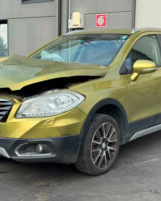 SUZUKI S CROSS per ricambi usati D16AA
