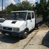 Camioncino Iveco Daily 35 12 7 posti