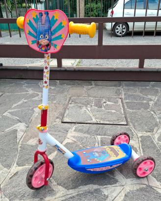 Monopattino Smoby Masha e Orso