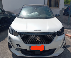 Peugeot 2008 GT LINE 1.5 diesel sinistrata