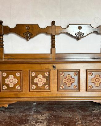 Cassapanca in legno massello con schenale vintage