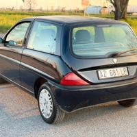 lancia Ypsilon 1.2 benzina per neopatentati 