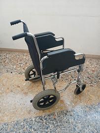Sedia a rotelle da passeggio con cuscino