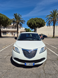 LANCIA YPSILON 0.9 TwinAir - Cambio automatico