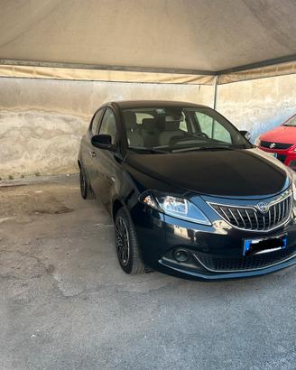 Lancia Ypsilon FireFly Hybrid 1.0 – 70 CV (51 kW)
