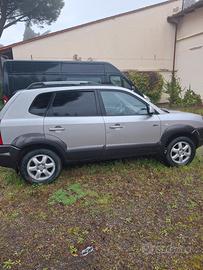 hyundai tucson 4x4