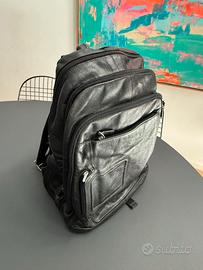 PIQUADRO Zaino Pelle Nera Porta PC — Usato
