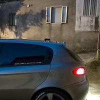 cerchi Q2 da 18 pollici 