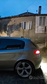 cerchi Q2 da 18 pollici 