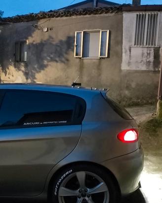 cerchi Q2 da 18 pollici 