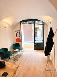 Locale commerciale fronte strada - Via Broseta