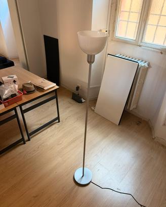 Lampada da terra IKEA grigia
