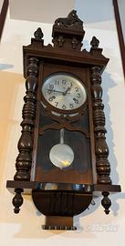 Orologio a pendolo antico da parete