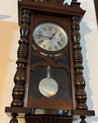 Orologio a pendolo antico da parete