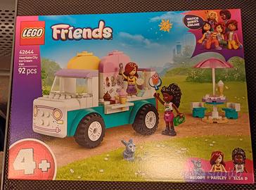 LEGO Friends Il Furgone dei Gelati di Heartlake.