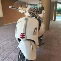 Piaggio Vespa 300 GTS hpe - Bari