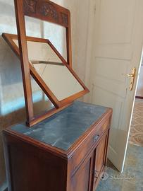 Toeletta con piano in marmo grigio e specchio