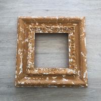 Cornice shabby dipinta a mano