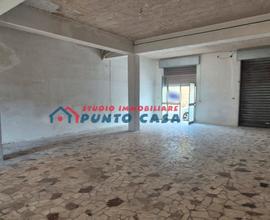 PRESSI VIA VILLA ROSINA - n.3 garage di 30mq cad