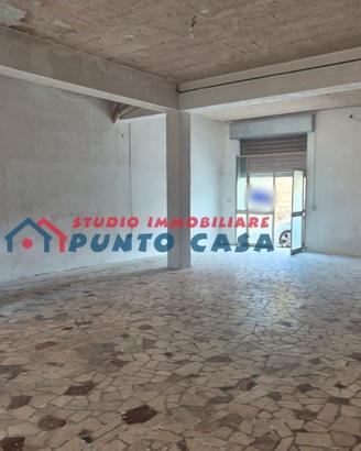 PRESSI VIA VILLA ROSINA - n.3 garage di 30mq cad